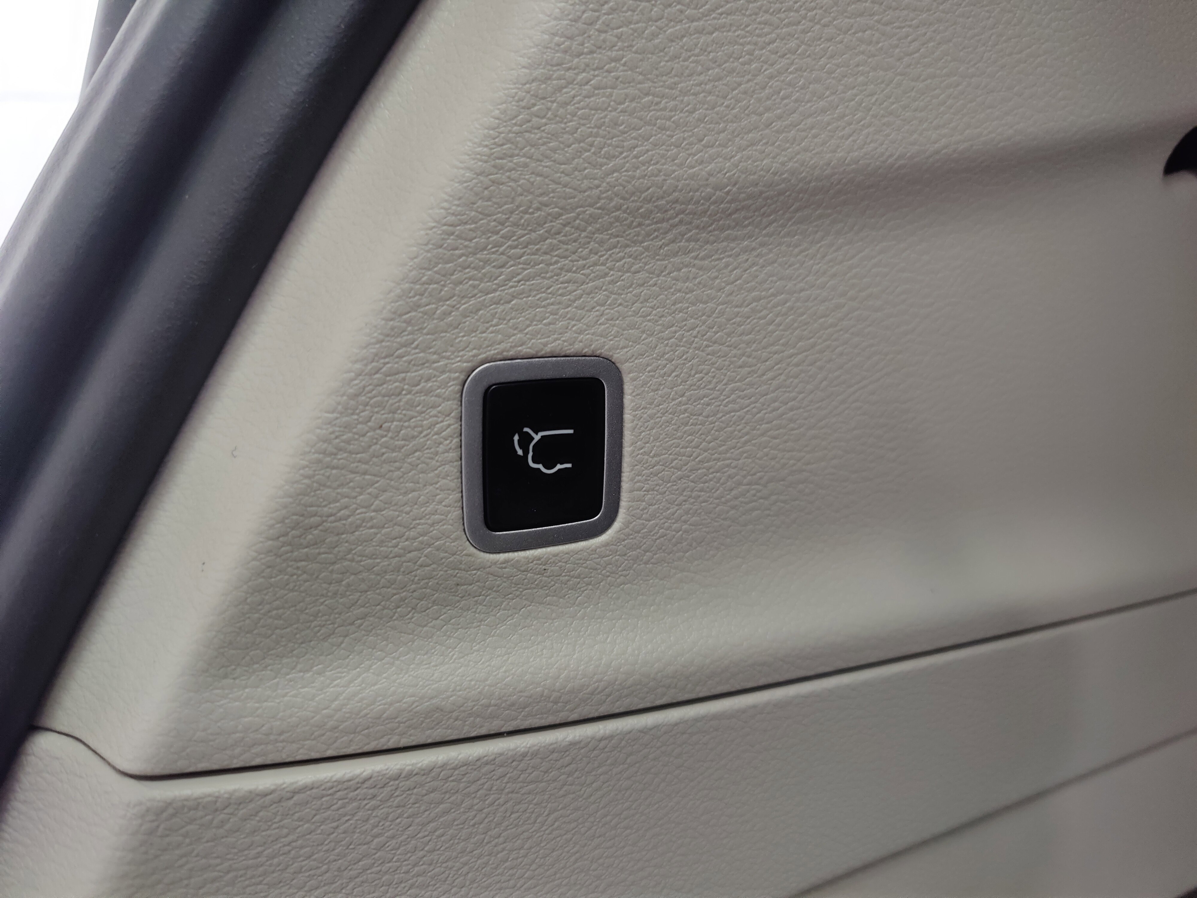 Used 2024 Chrysler Pacifica Limited image 18