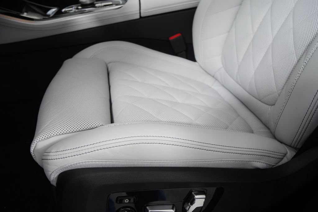 Certified 2026 BMW X5 xDrive40i w/ M Sport Package AWD/4WD image 9