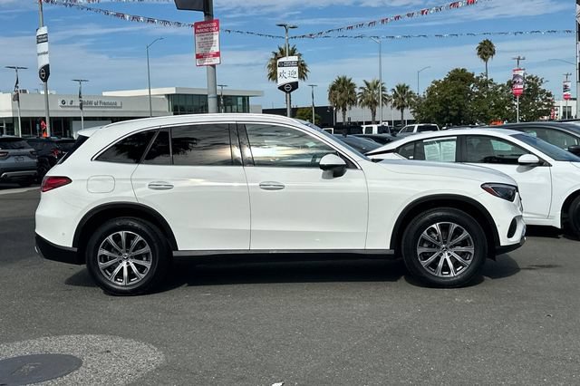 Used 2024 Mercedes-Benz GLC 300 image 3