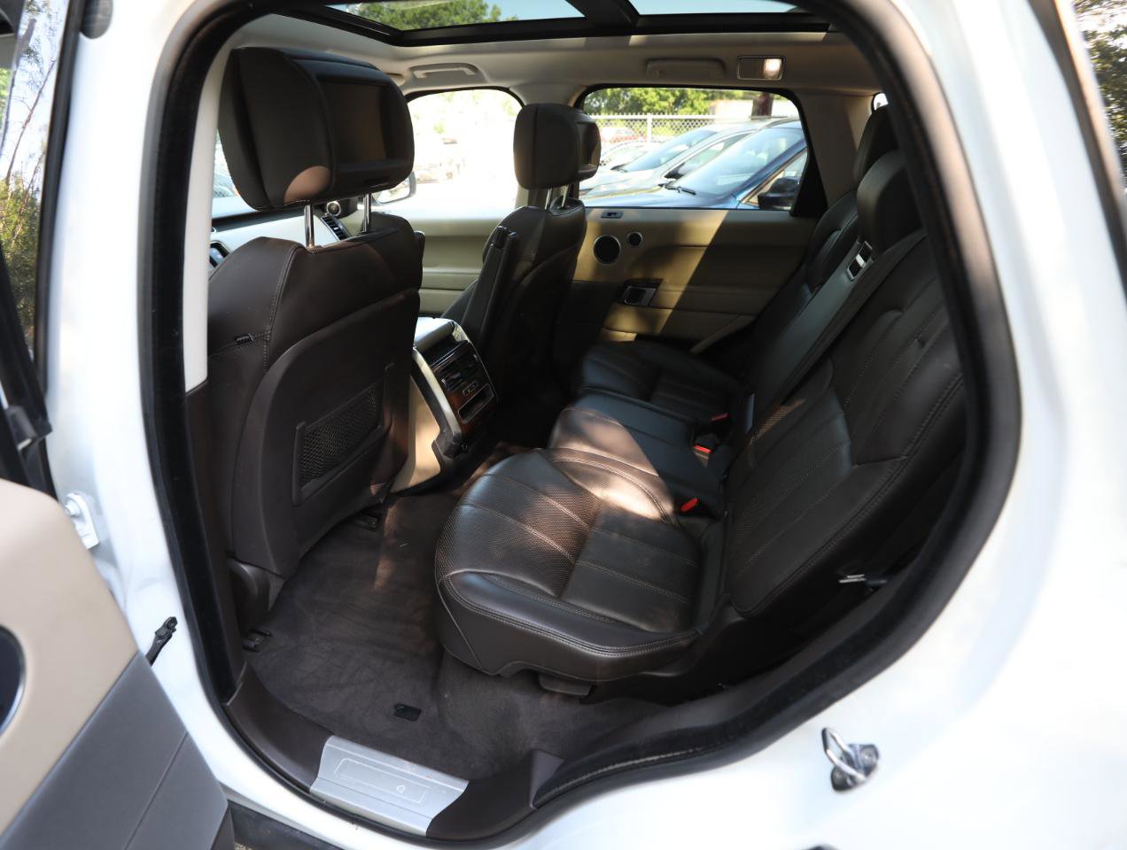 Used 2014 Land Rover Range Rover Sport HSE AWD/4WD image 14