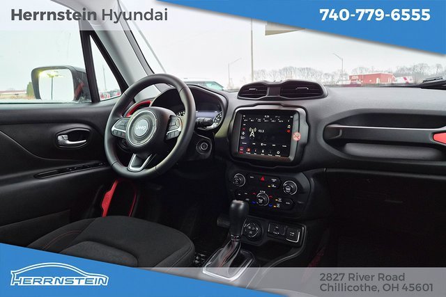 Used 2023 Jeep Renegade Trailhawk image 25
