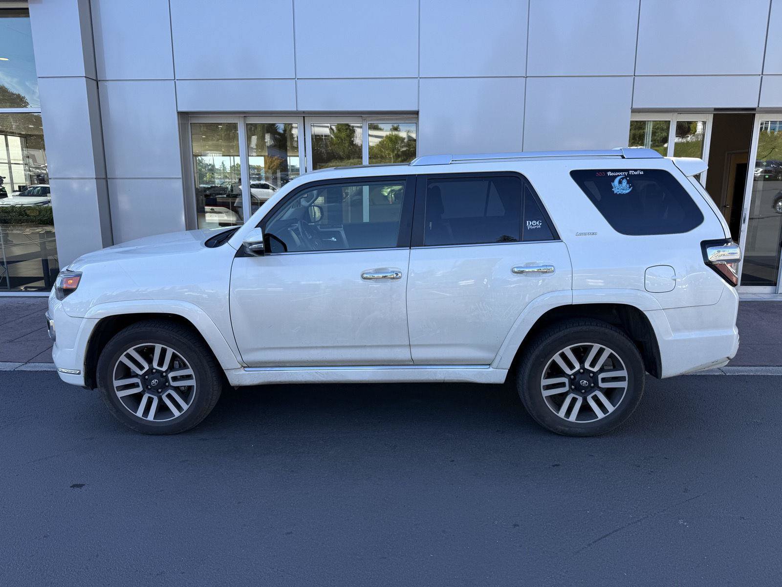 Used 2023 Toyota 4Runner Limited AWD/4WD image 2