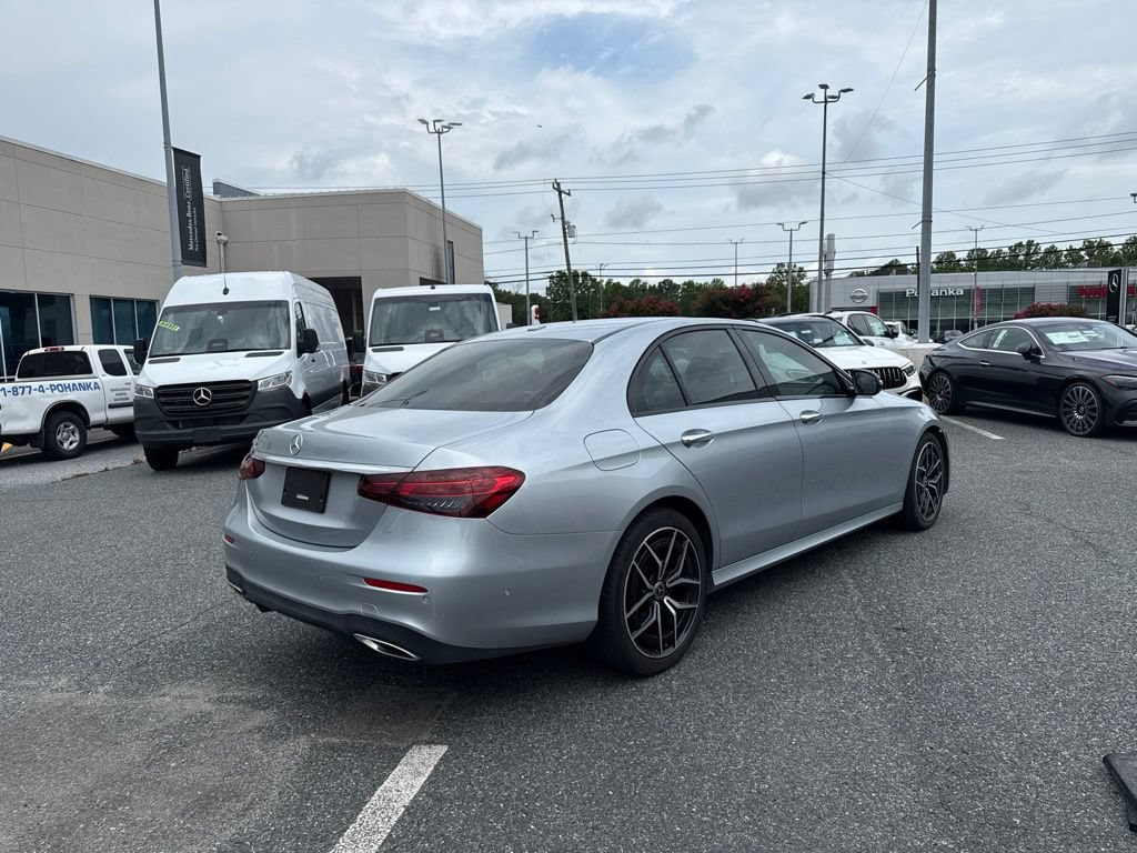 Used 2022 Mercedes-Benz E 350 Sedan w/ AMG Line Exterior image 4