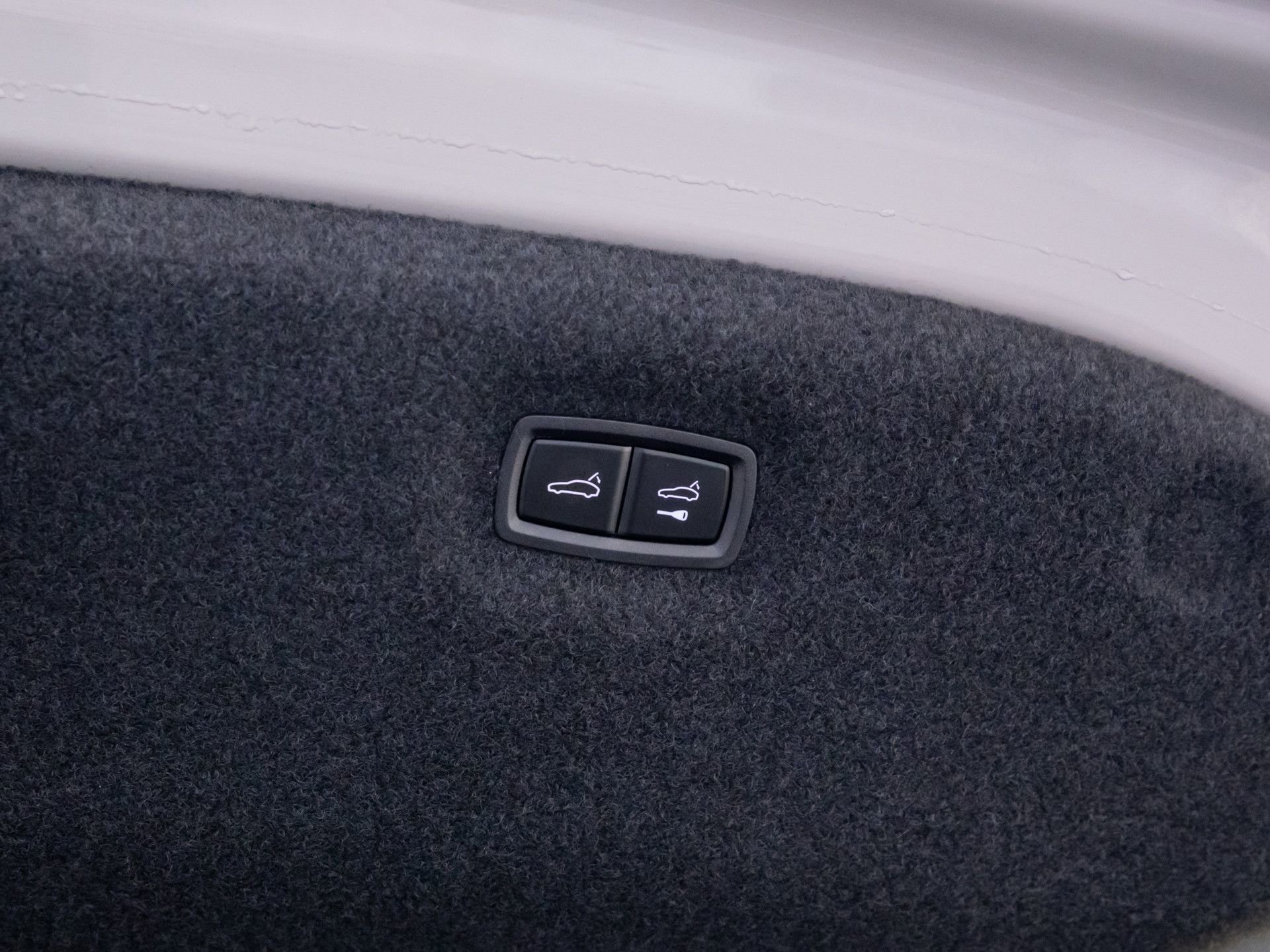 Certified 2024 Porsche Taycan GTS image 33