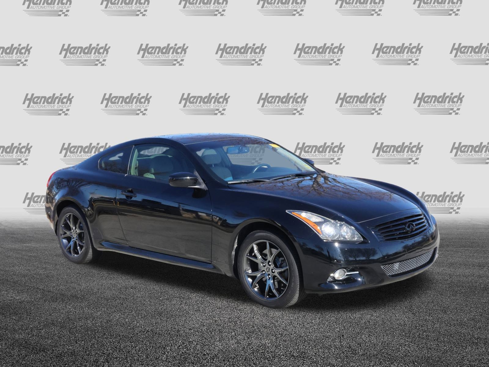 Used 2013 INFINITI G37 x w/ Premium Pkg image 2