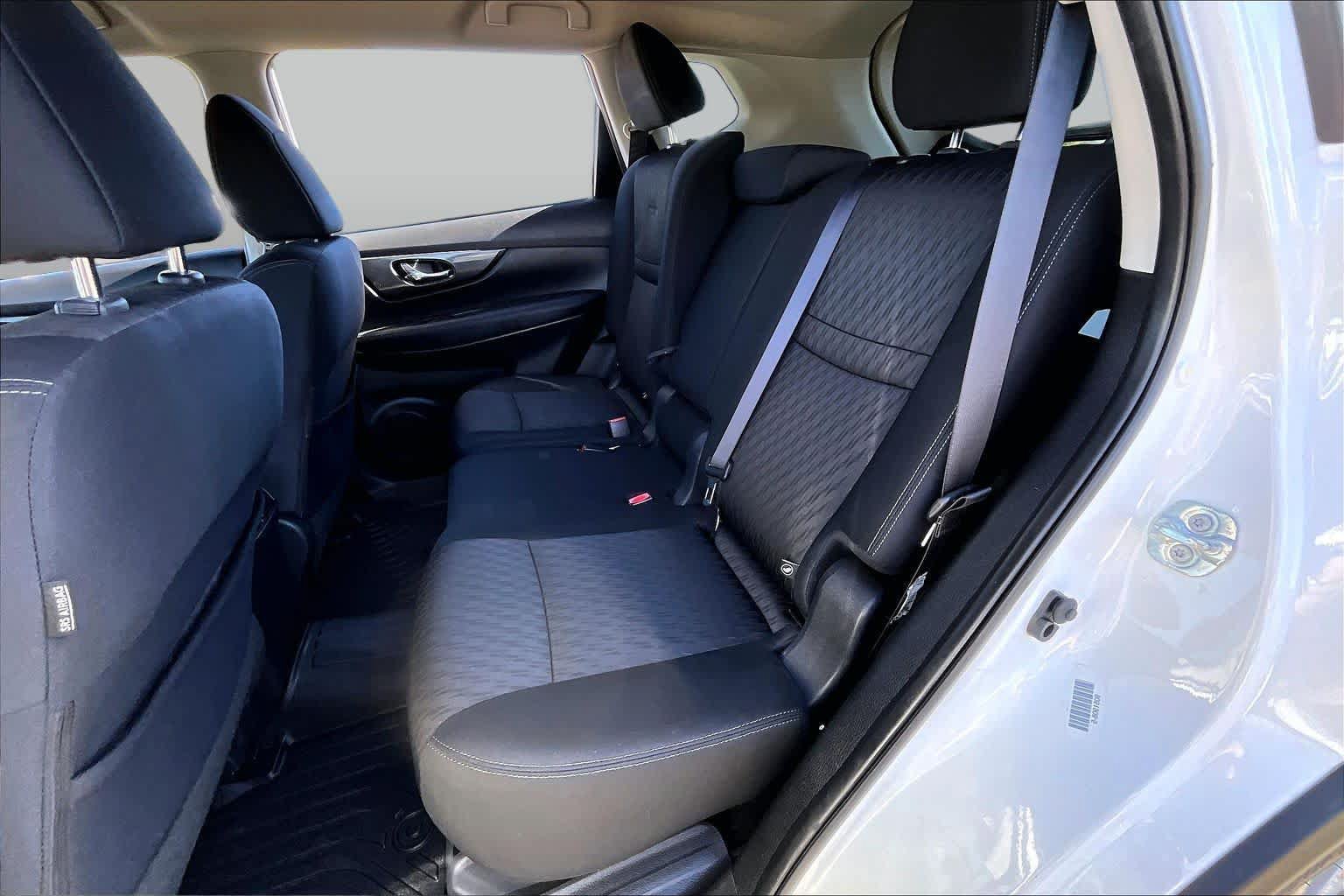Used 2019 Nissan Rogue SV FWD image 20
