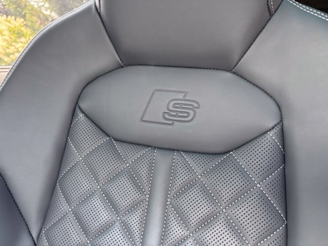 Used 2024 Audi SQ7 Prestige AWD/4WD image 36
