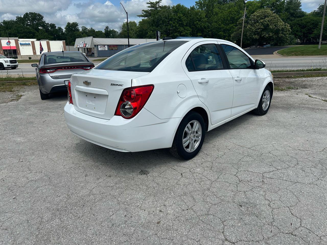Used 2016 Chevrolet Sonic LS FWD image 5