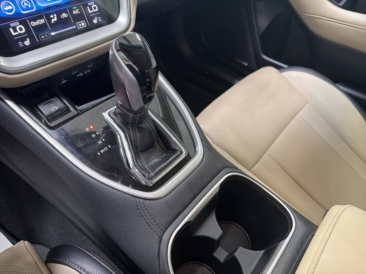 Used 2022 Subaru Outback Limited AWD/4WD image 11