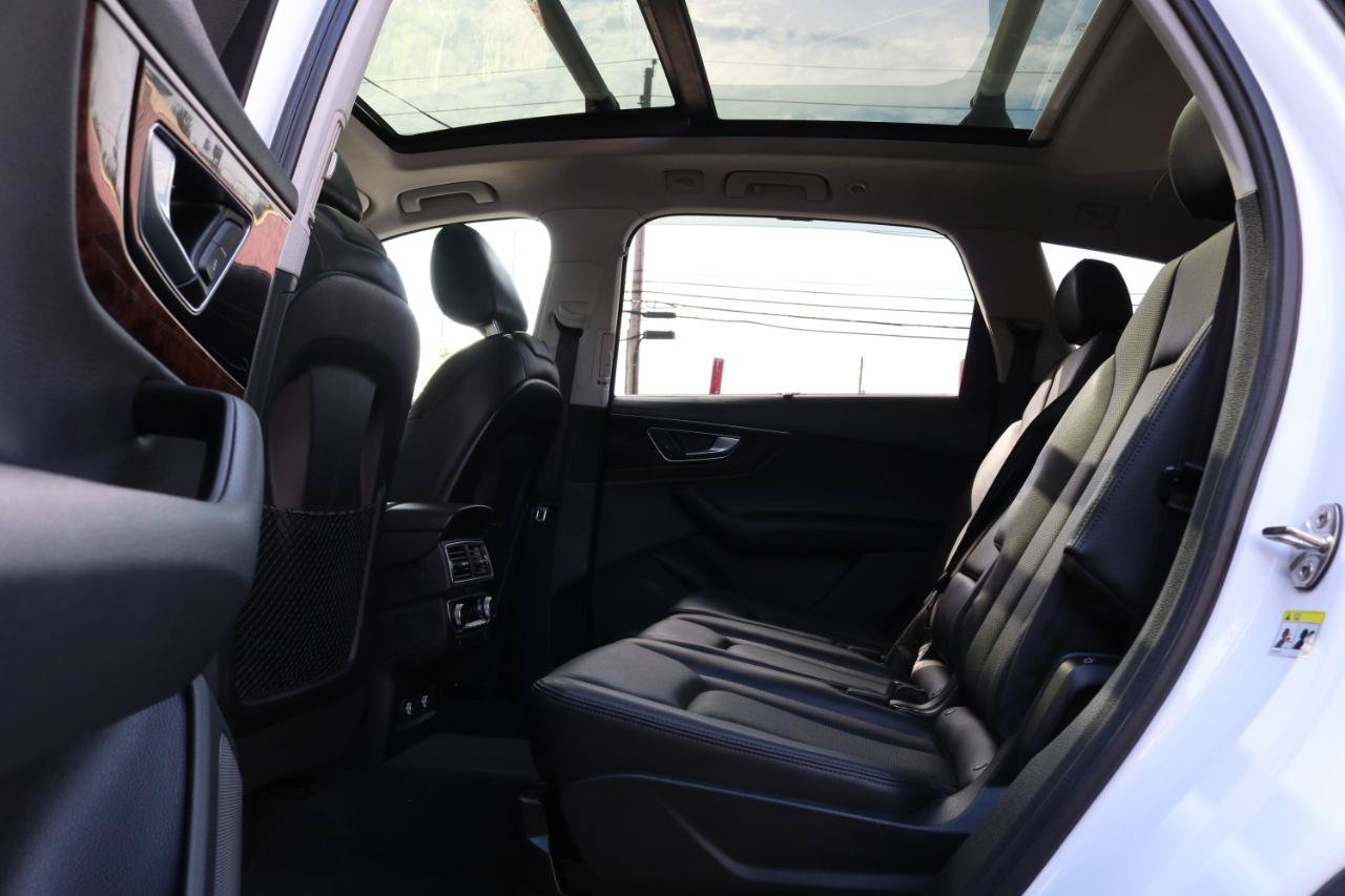 Used 2018 Audi Q7 3.0T Prestige AWD/4WD image 40