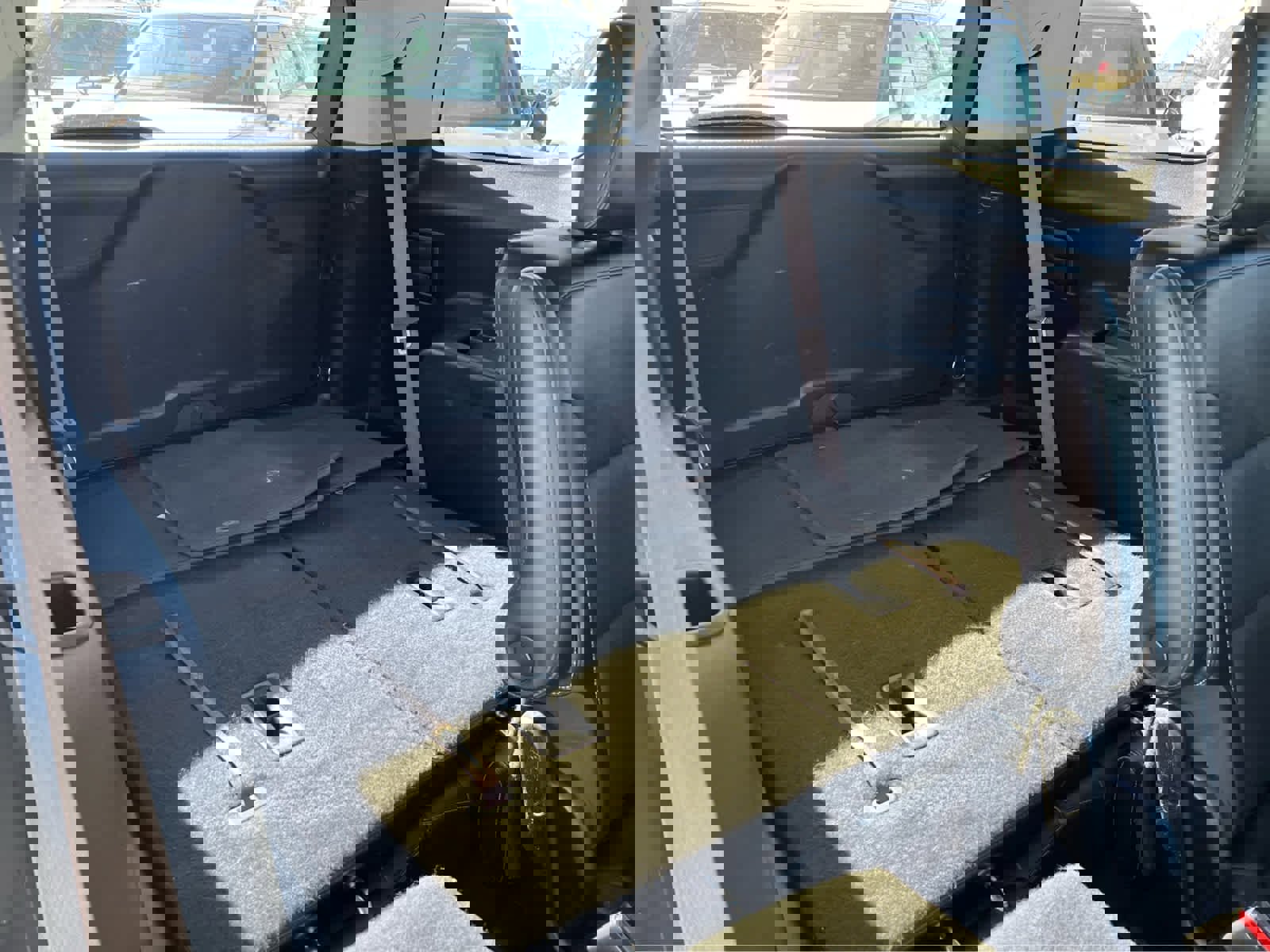 Used 2019 GMC Acadia SLT image 25