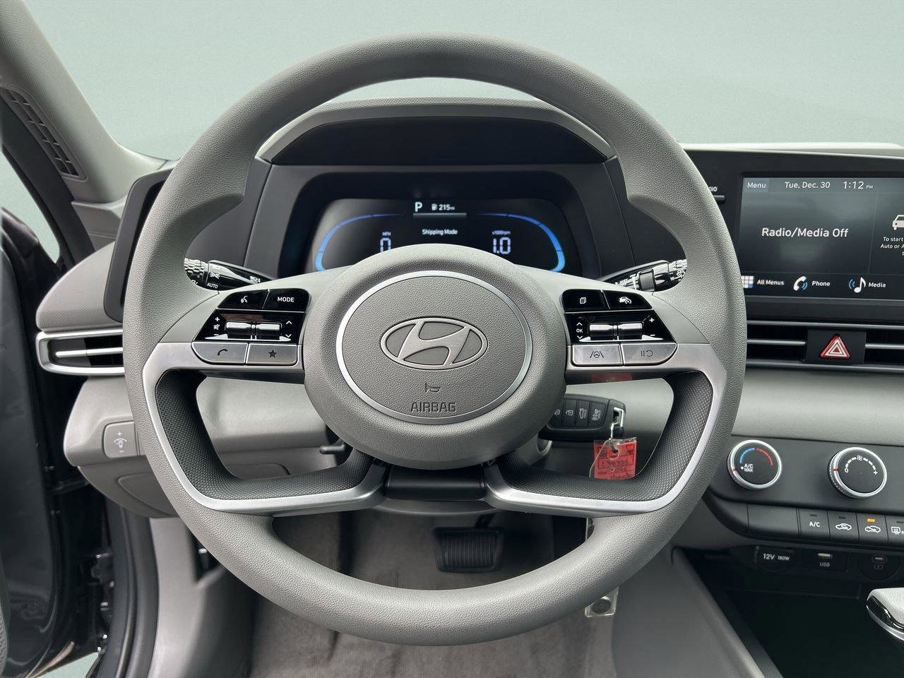 New 2026 Hyundai Elantra SEL Sport image 32