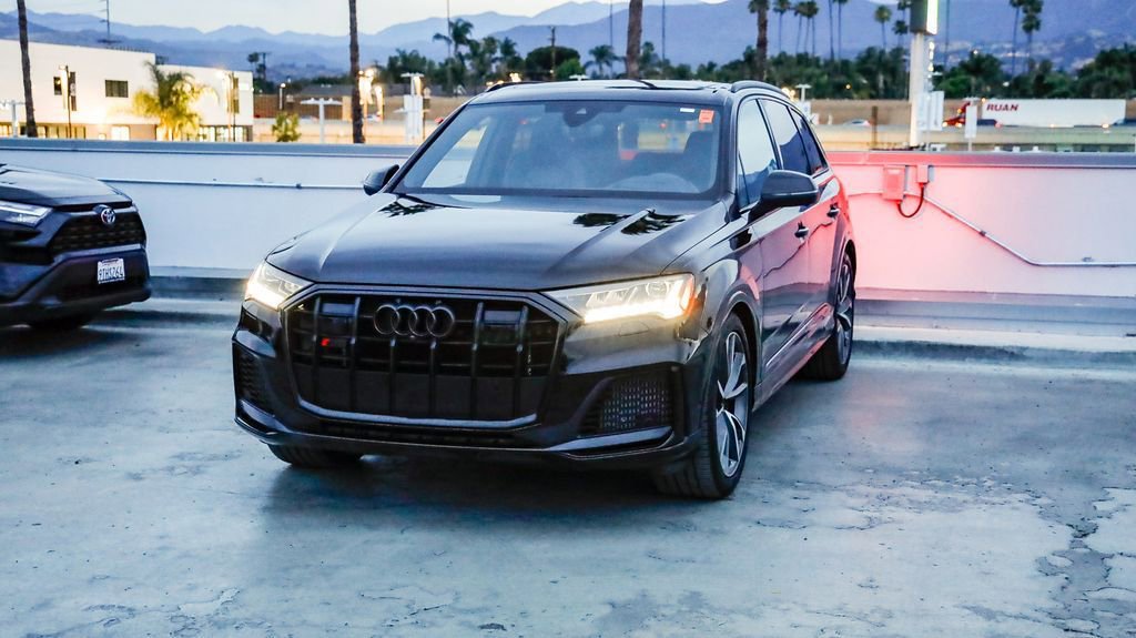 Used 2023 Audi SQ7 Prestige w/ Prestige Package AWD/4WD image 4