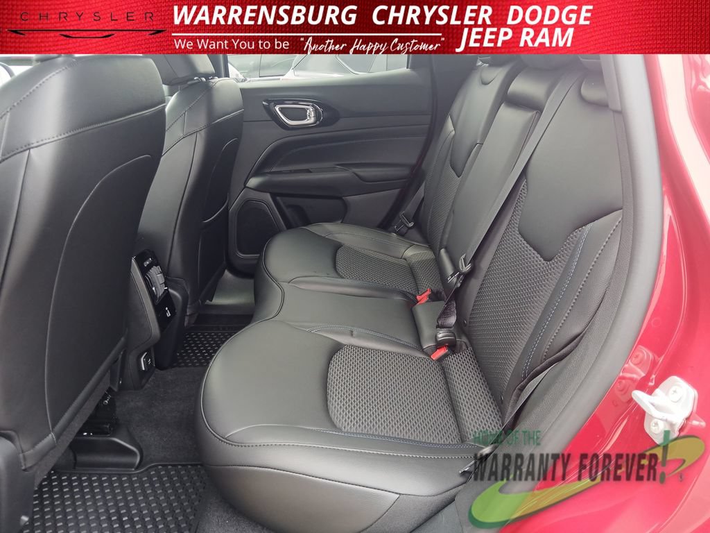 New 2026 Jeep Compass Latitude AWD/4WD image 14