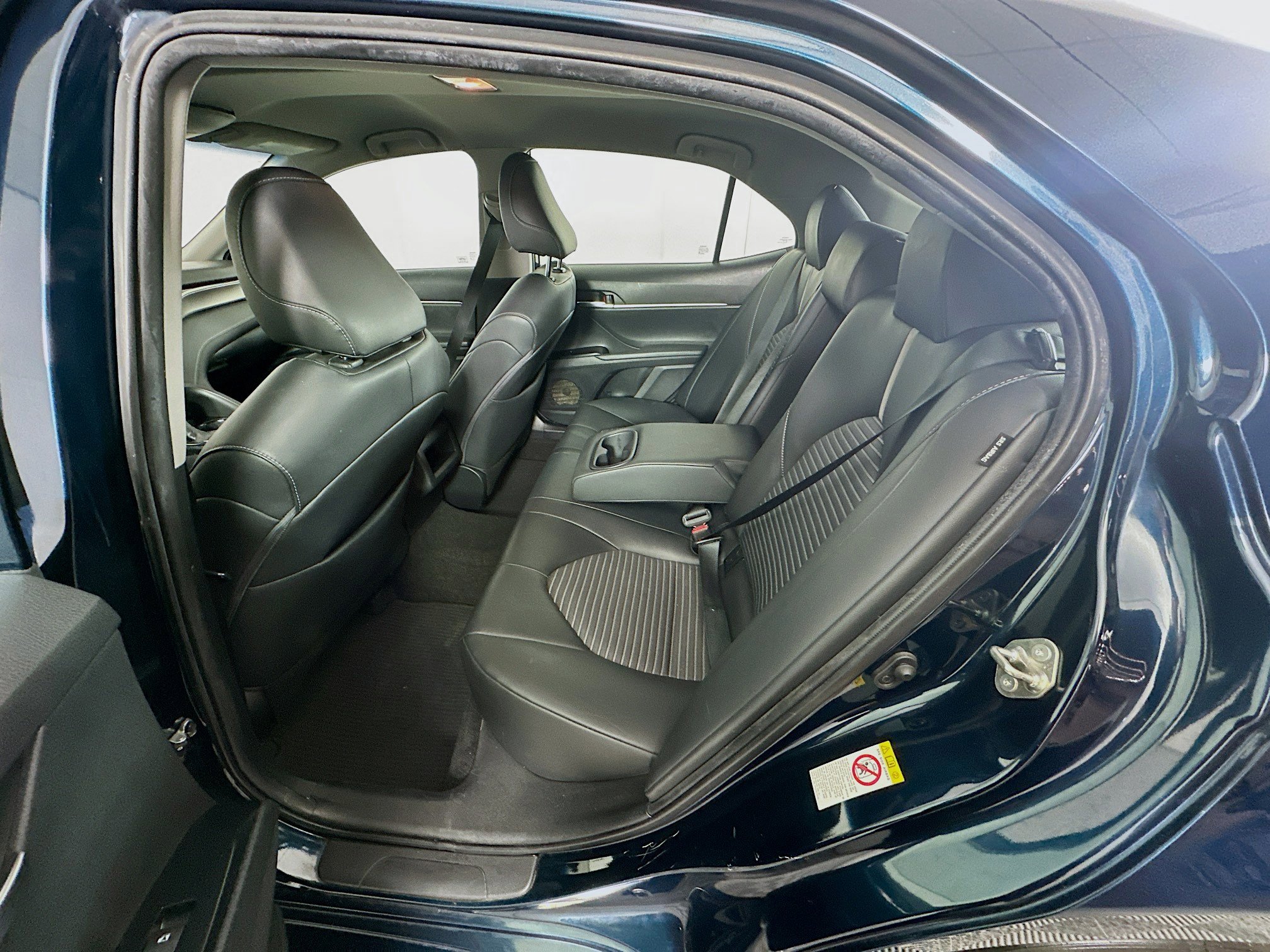Used 2018 Toyota Camry SE w/ Convenience Package image 26