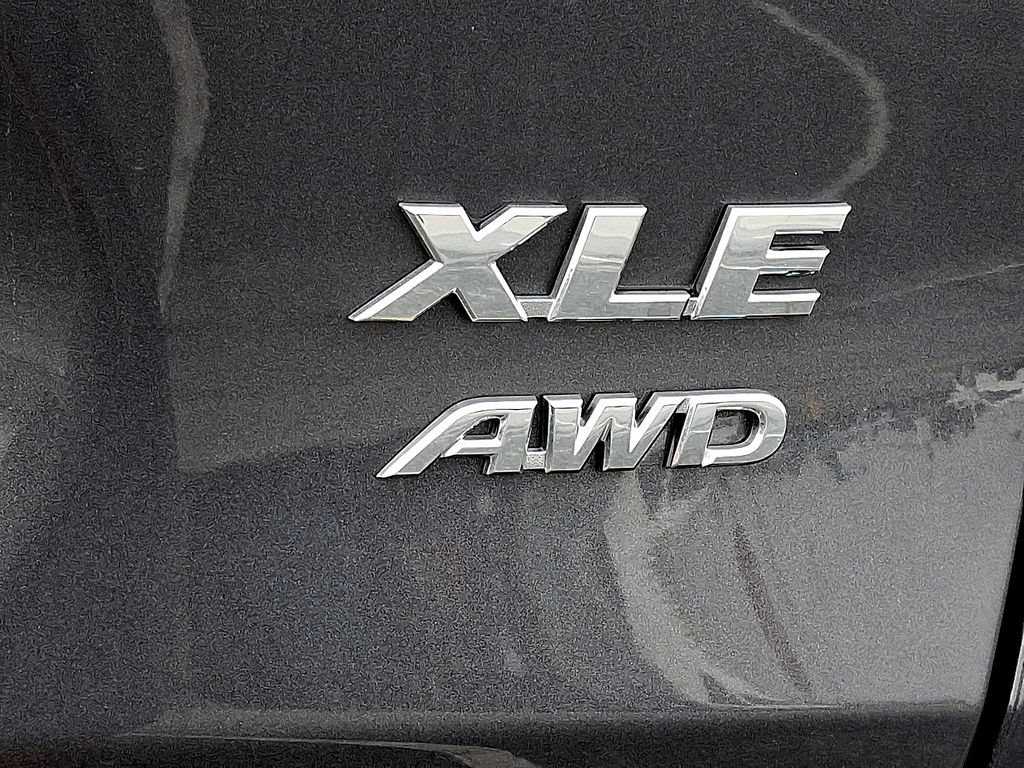Used 2025 Toyota RAV4 XLE w/ Convenience Package AWD/4WD image 12