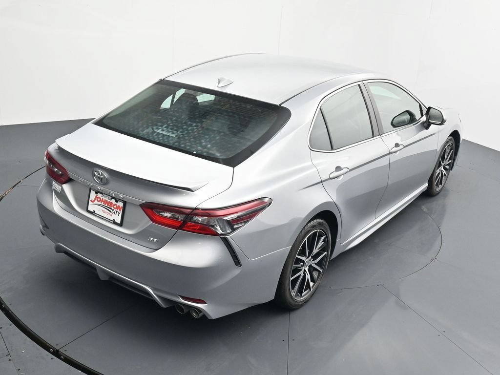 Used 2024 Toyota Camry SE FWD image 30