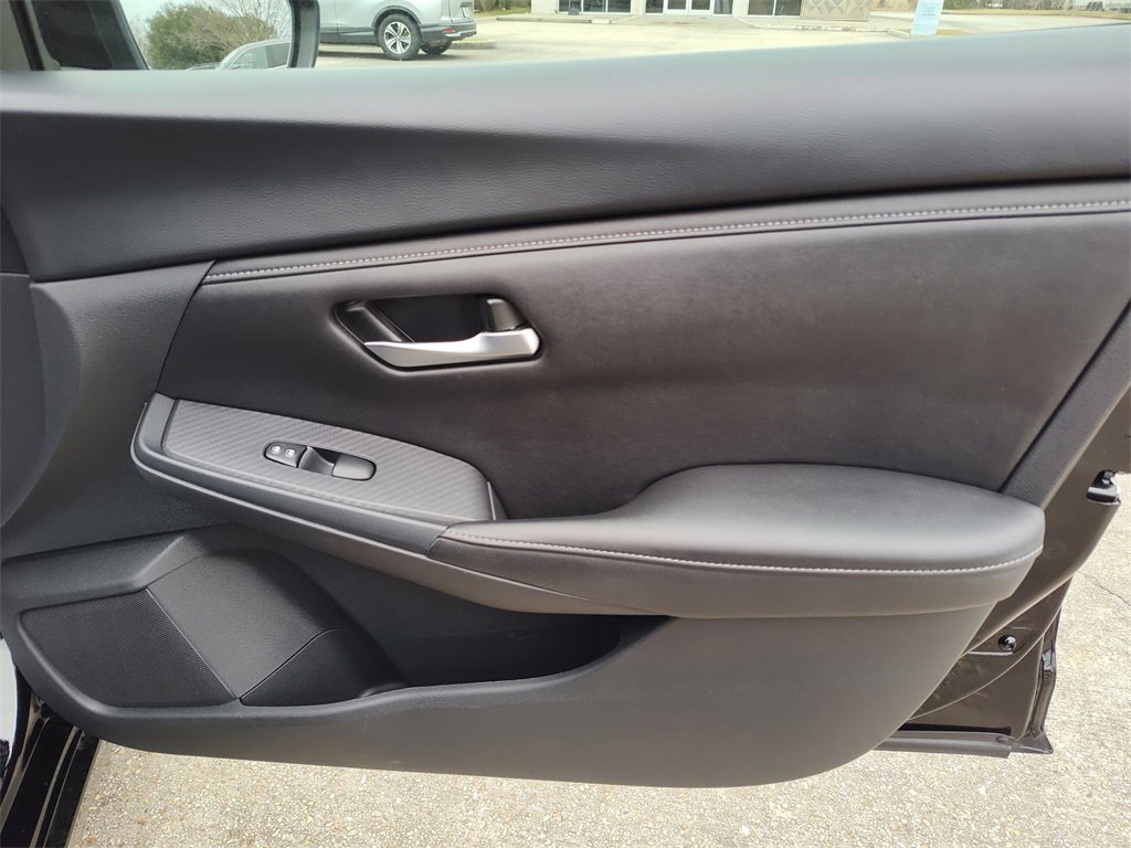 Used 2024 Nissan Sentra SV image 32