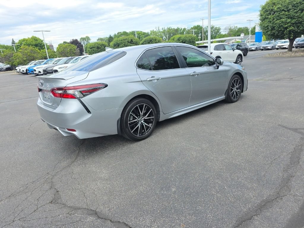 Used 2024 Toyota Camry SE FWD image 8