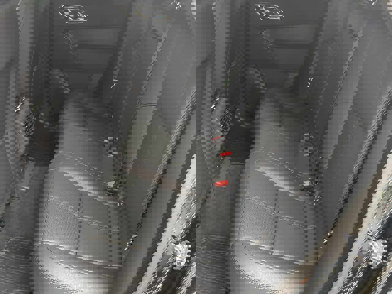 Certified 2026 Land Rover Range Rover Velar Dynamic SE image 20