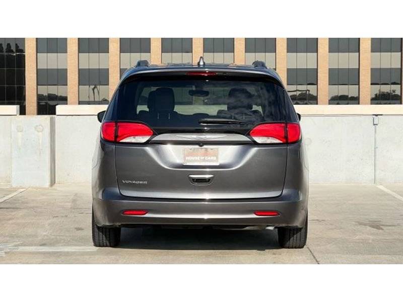 Used 2020 Chrysler Voyager Lxi image 8