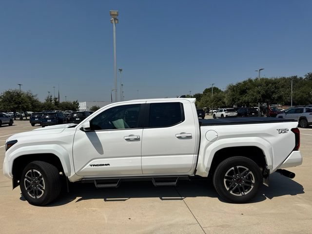 Used 2024 Toyota Tacoma TRD Sport RWD image 5