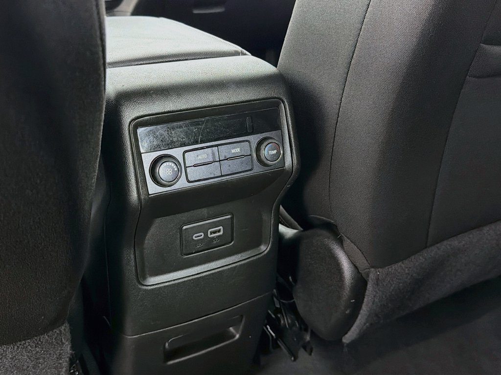 Used 2023 GMC Acadia SLE AWD/4WD image 23