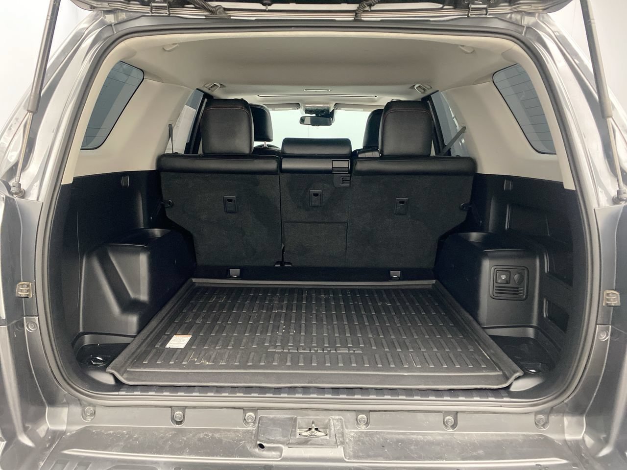 Used 2020 Toyota 4Runner TRD Off-Road Premium w/ Moonroof Package AWD/4WD image 27