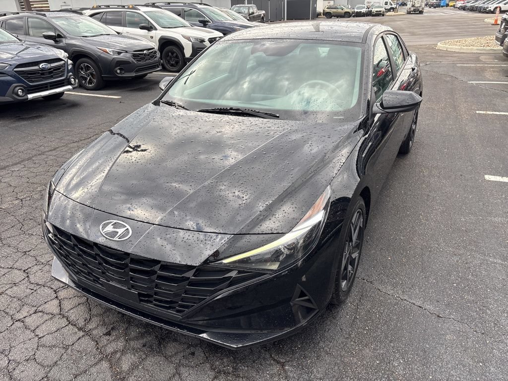 Used 2023 Hyundai Elantra SEL w/ Convenience Package FWD image 6