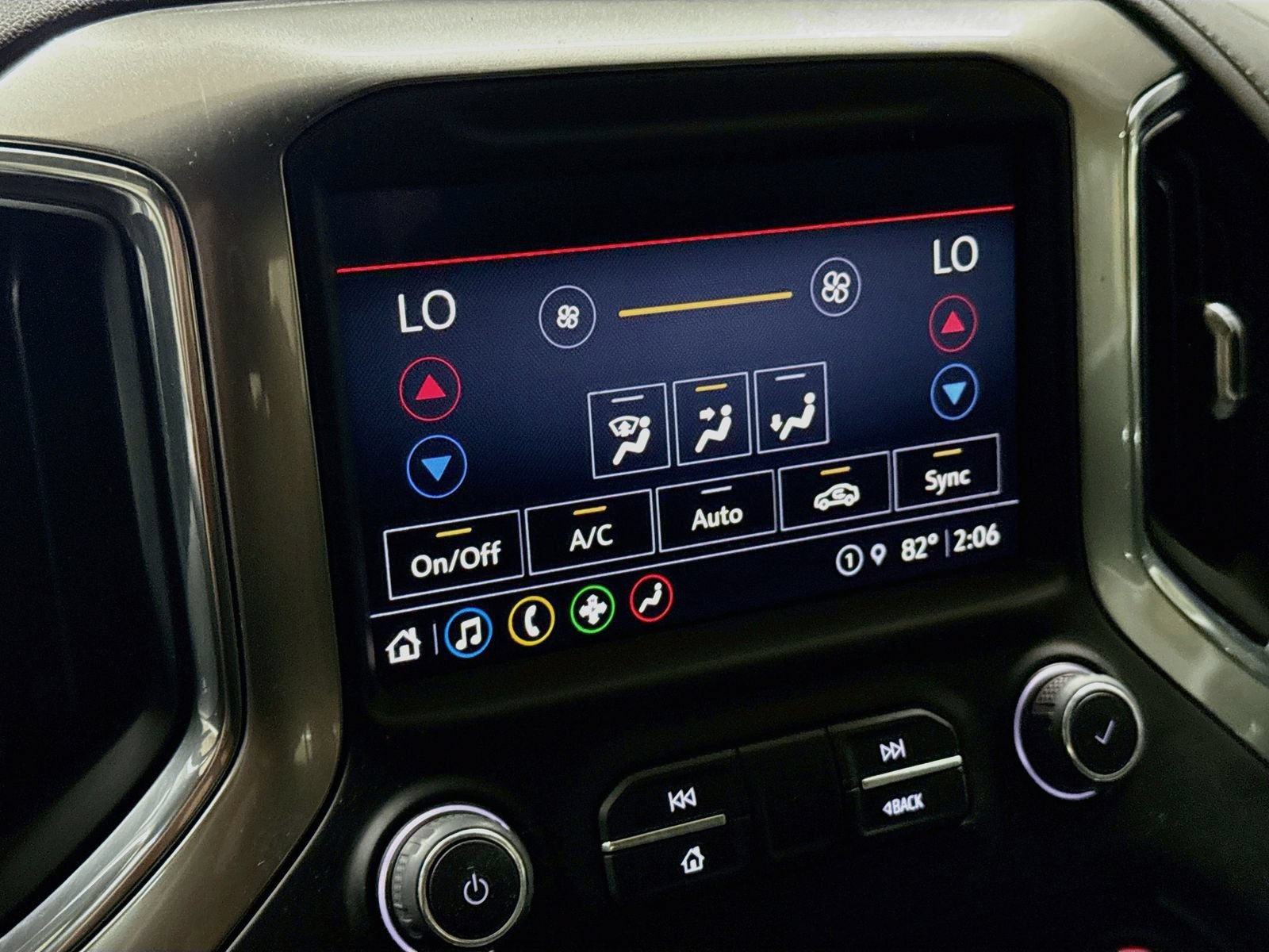 Used 2022 Chevrolet Silverado 1500 LTZ AWD/4WD image 19