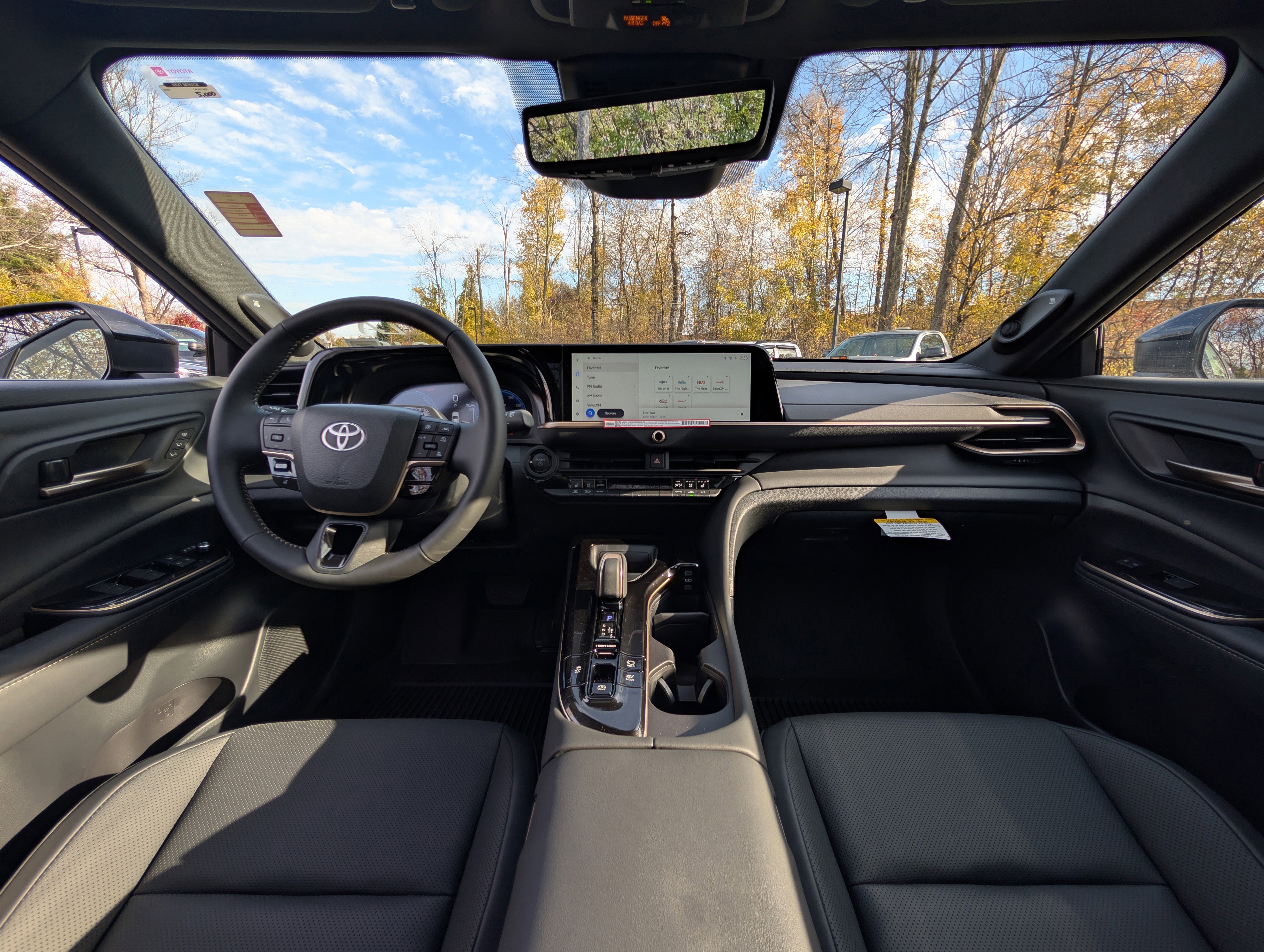 New 2025 Toyota Crown Signia image 2