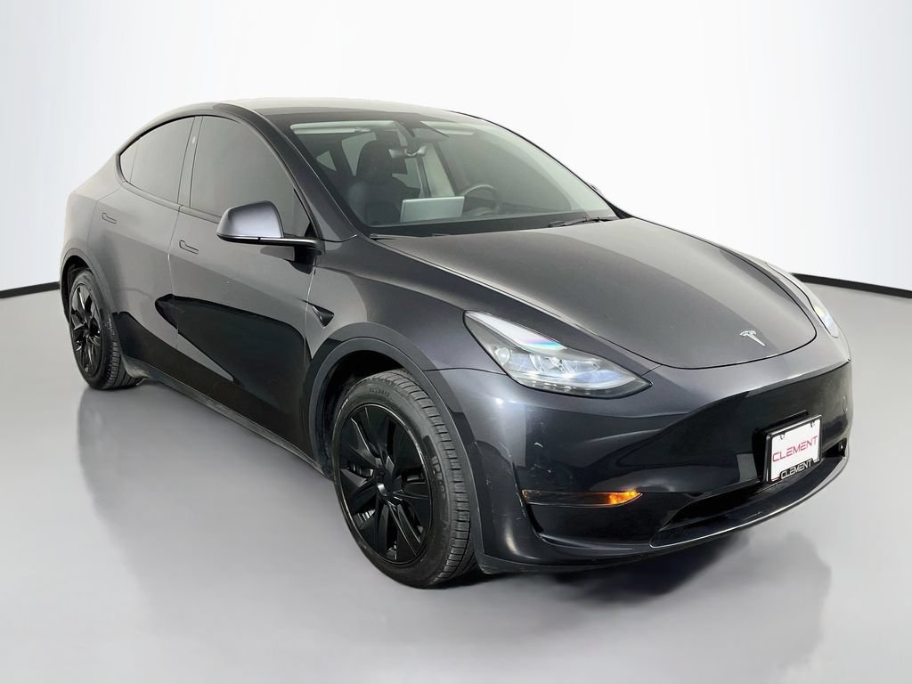 Used 2024 Tesla Model Y Long Range RWD image 3