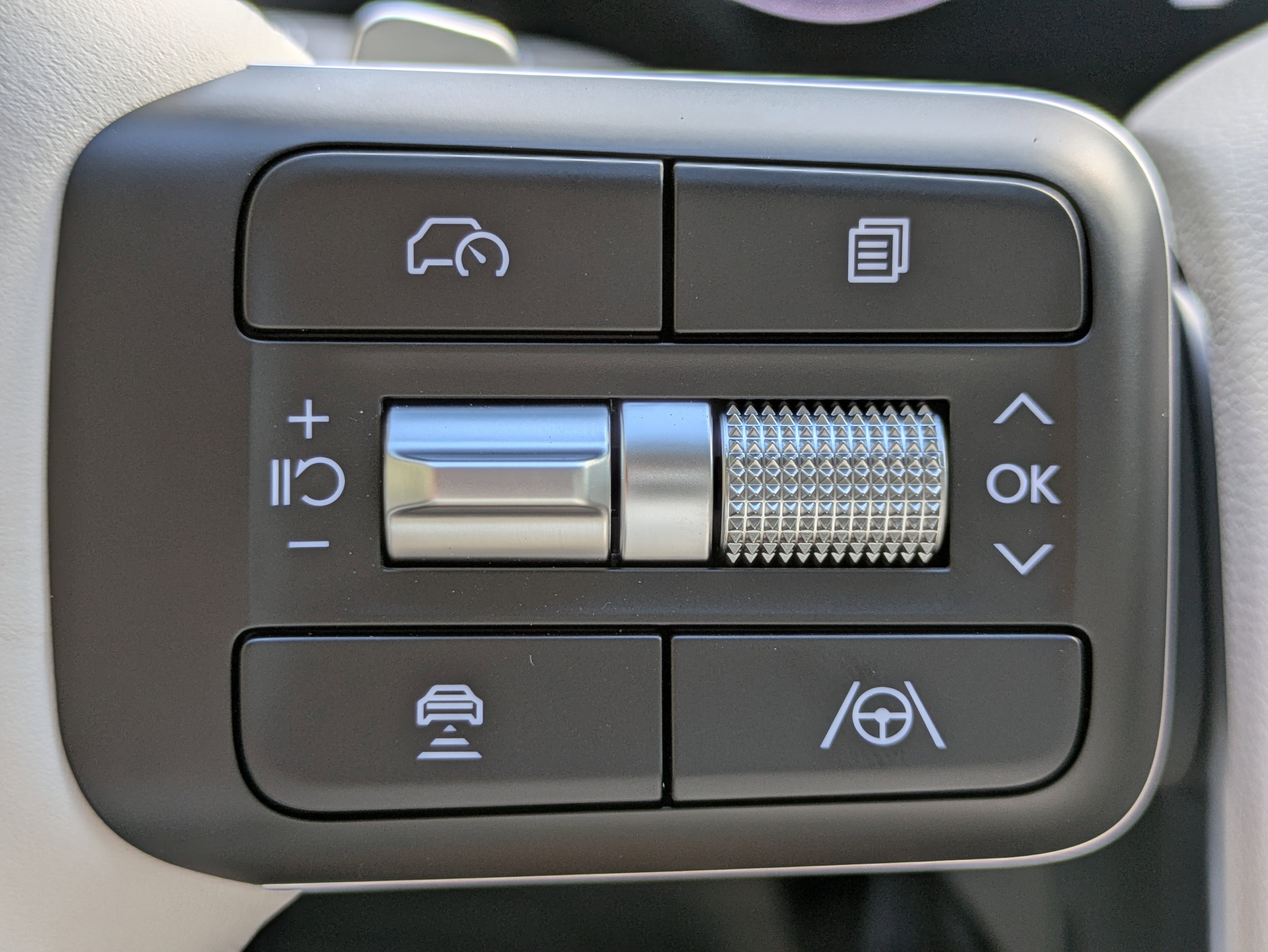 New 2026 Hyundai Santa Fe SE image 27