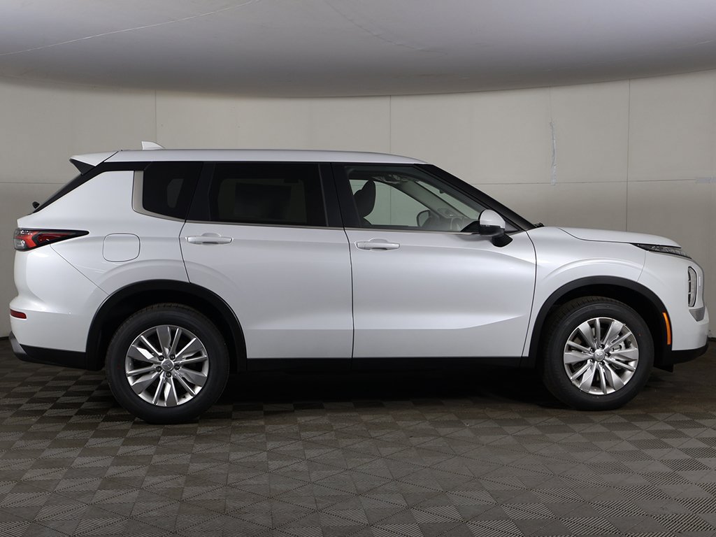 New 2026 Mitsubishi Outlander ES AWD/4WD image 19