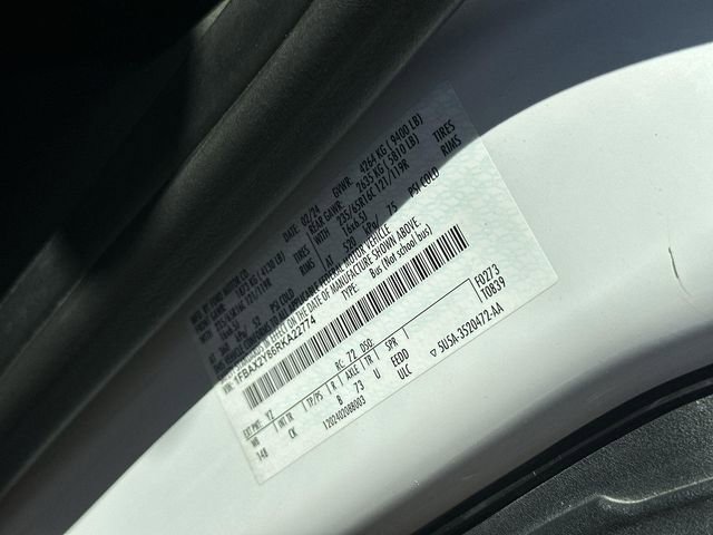 Used 2024 Ford Transit 350 XLT image 32