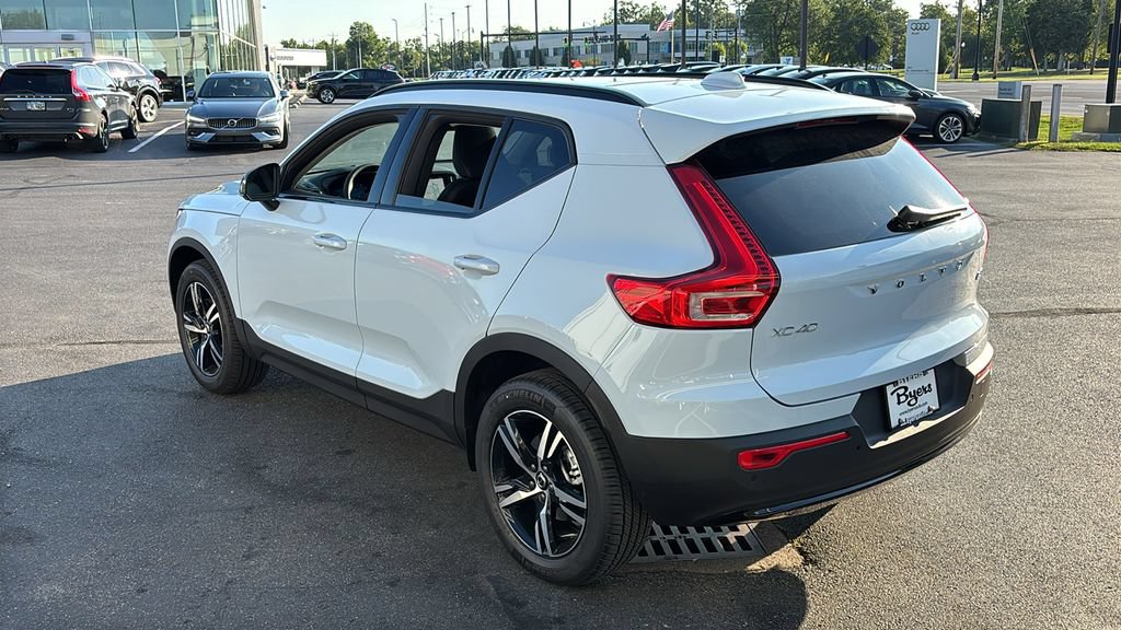 New 2026 Volvo XC40 B5 Core w/ Protection Package Premier AWD/4WD image 4