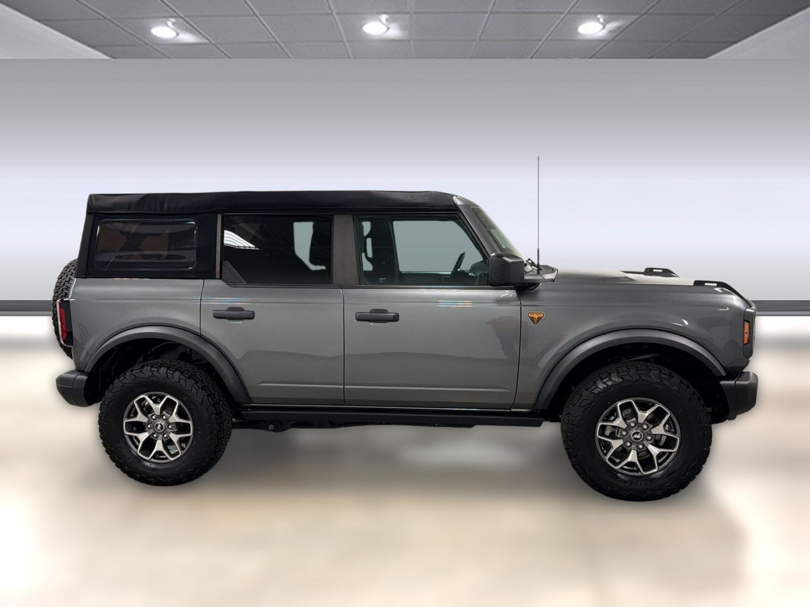 Used 2023 Ford Bronco Badlands AWD/4WD image 7