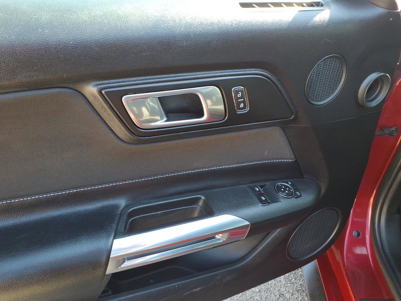 Used 2021 Ford Mustang Coupe RWD image 7