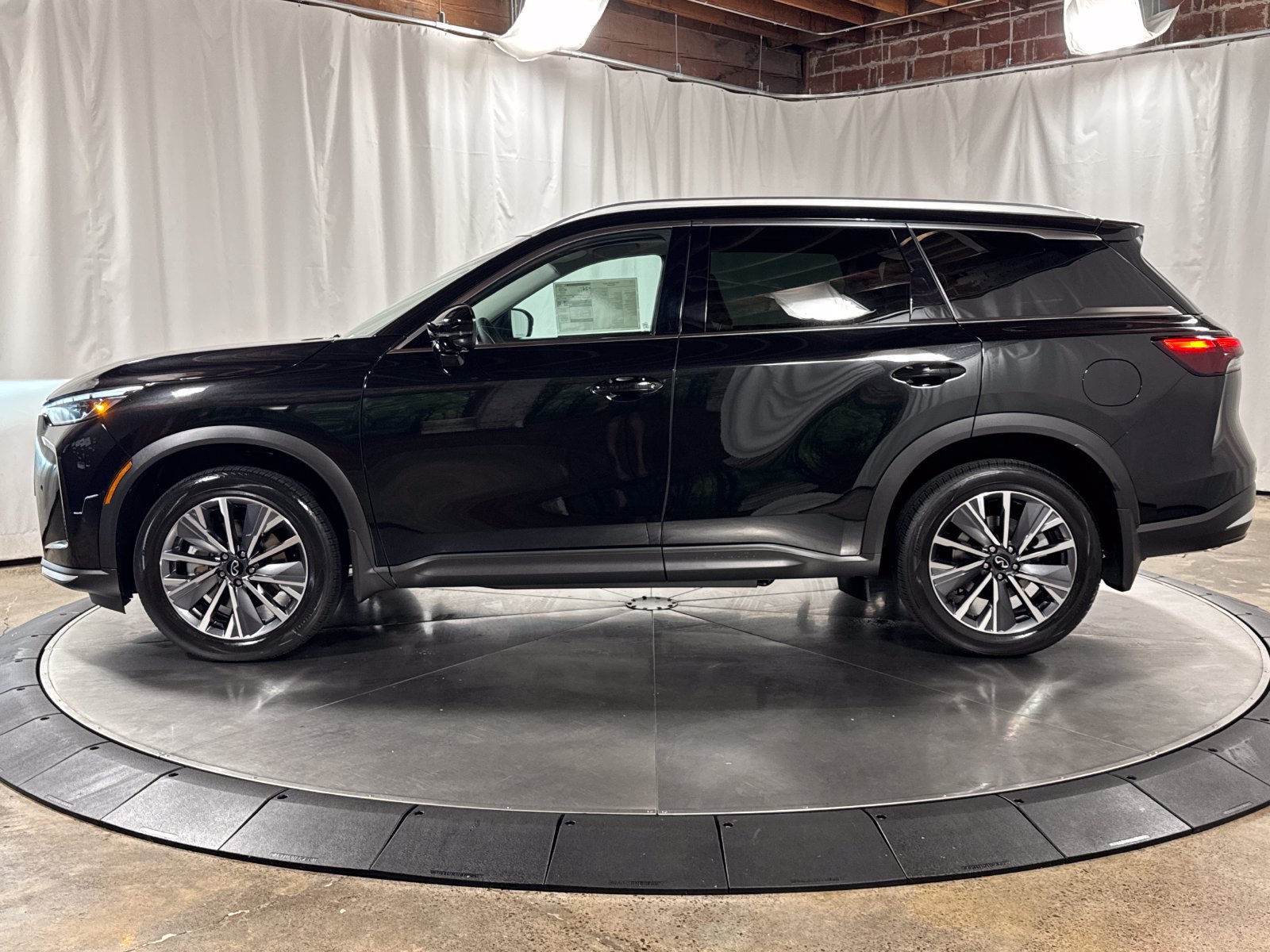 New 2027 INFINITI QX60 Luxe w/ Cargo Package AWD/4WD image 8