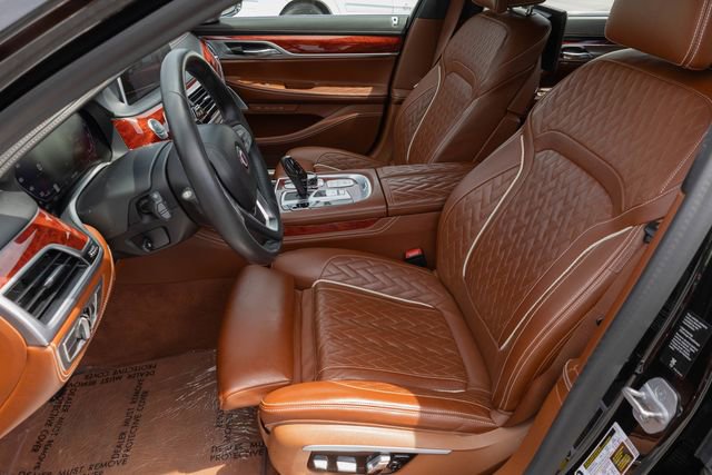 Used 2021 BMW ALPINA B7 xDrive w/ Luxury Rear Seating Package AWD/4WD image 15
