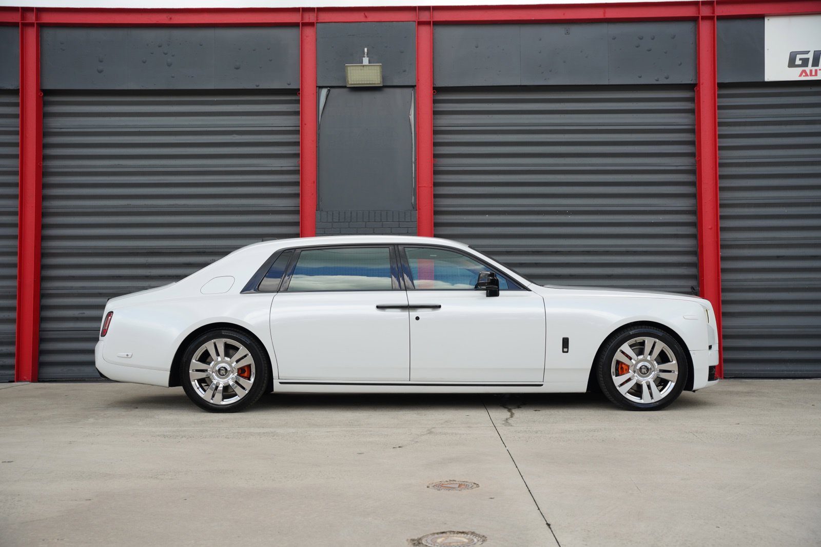 Used 2018 Rolls-Royce Phantom Extended Wheelbase RWD image 6