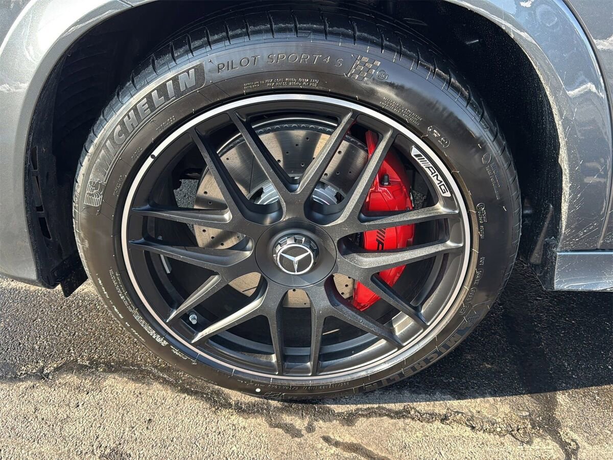 New 2026 Mercedes-Benz GLE 63 AMG S image 9