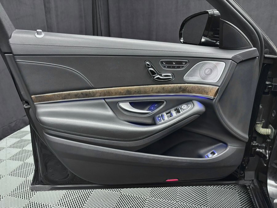 Used 2015 Mercedes-Benz S 550 4MATIC Sedan image 22