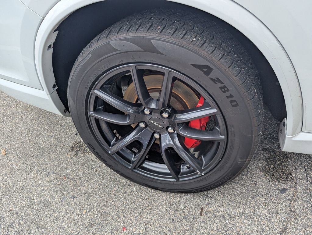 Used 2019 Dodge Durango SRT w/ Technology Group AWD/4WD image 14