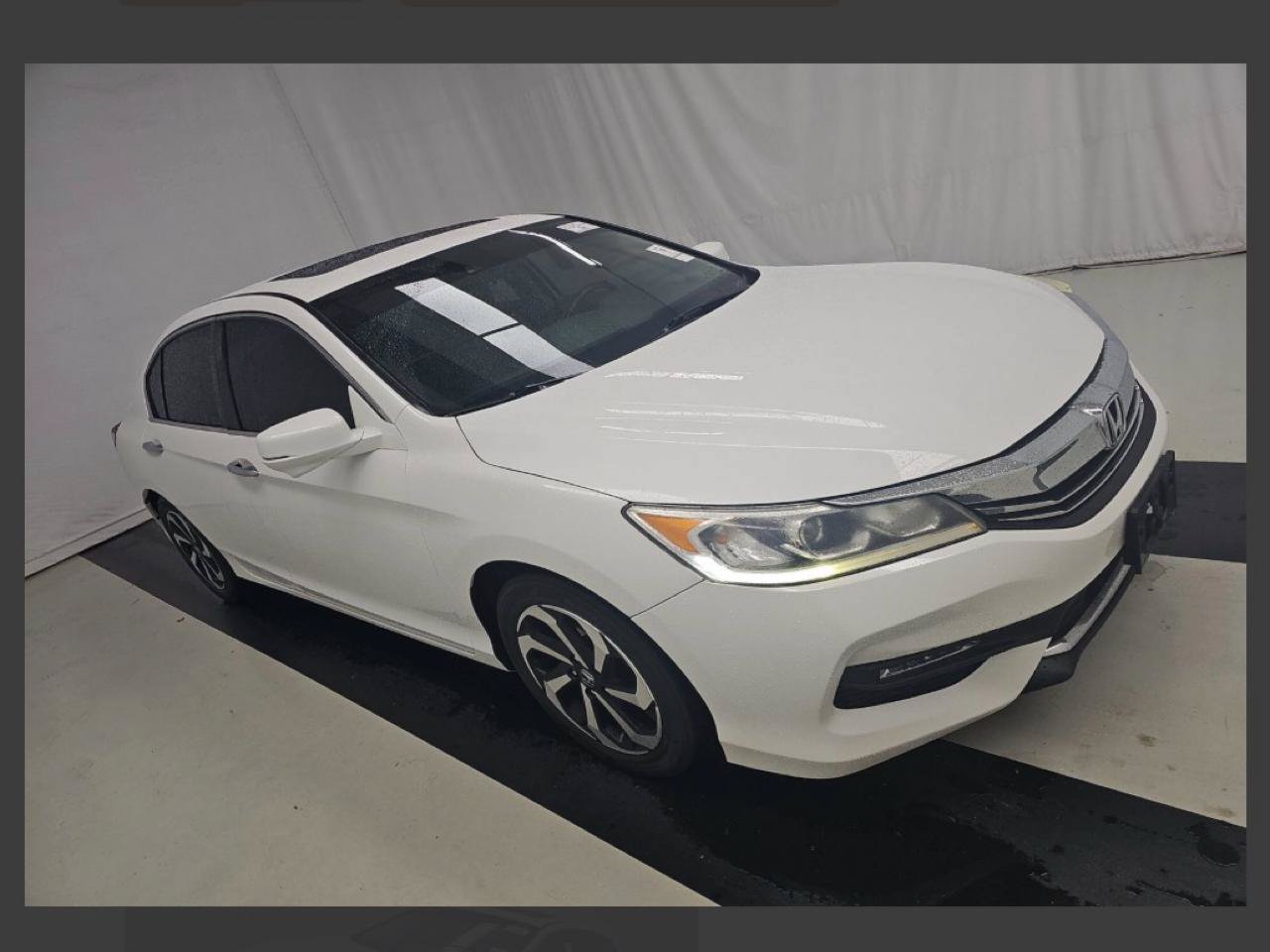 Used 2017 Honda Accord EX image 7