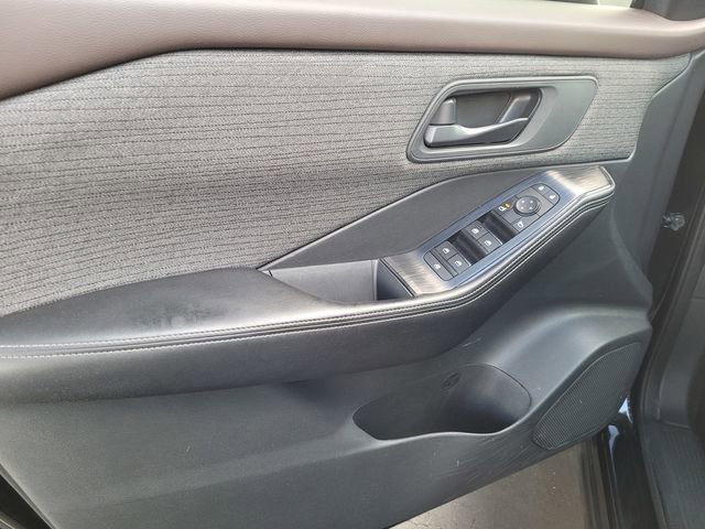 Used 2021 Nissan Rogue S FWD image 17