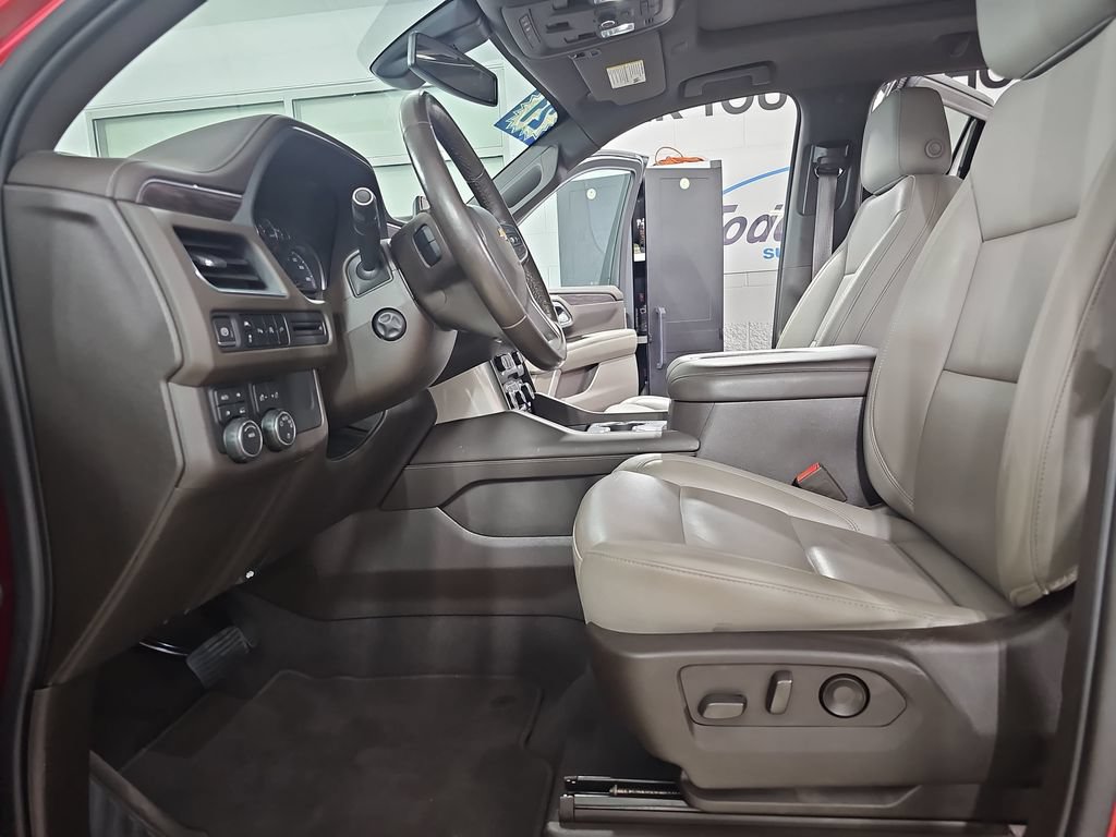 Used 2021 Chevrolet Tahoe LT w/ Luxury Package AWD/4WD image 22