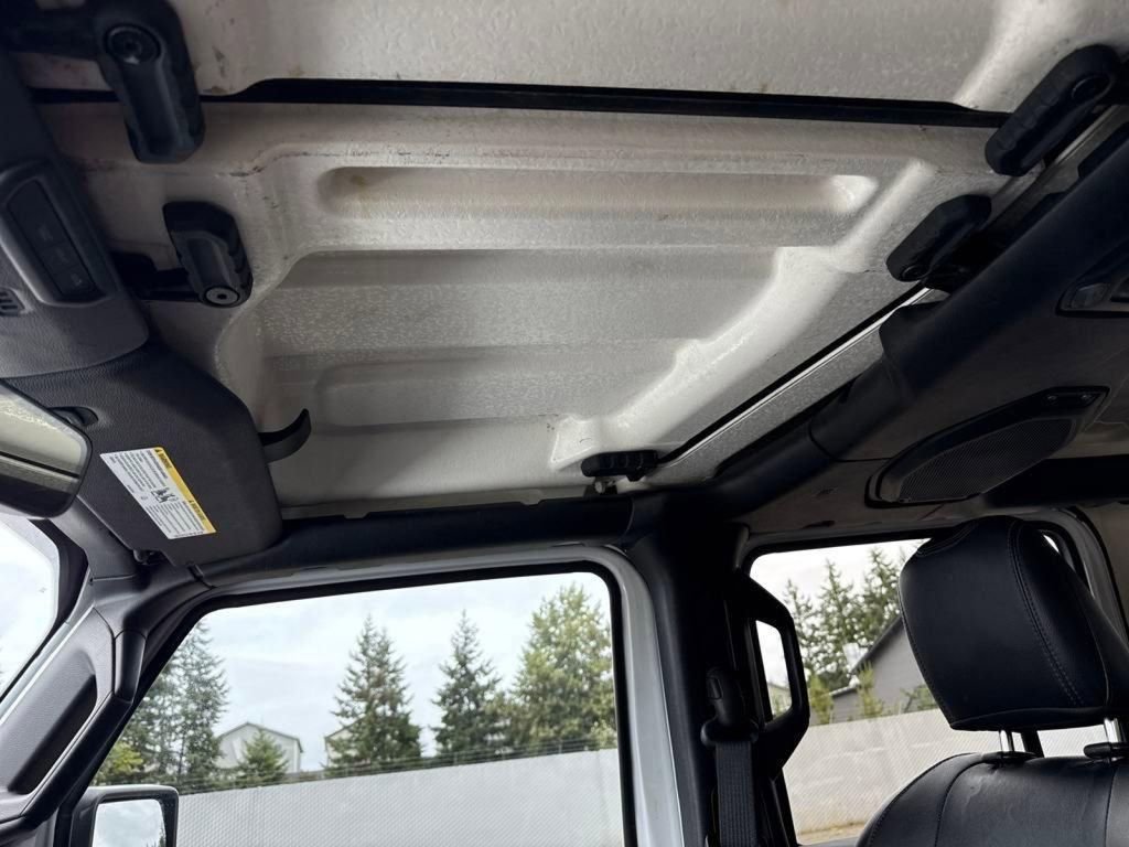 Certified 2022 Jeep Wrangler Unlimited Sahara w/ Cold Weather Group image 30