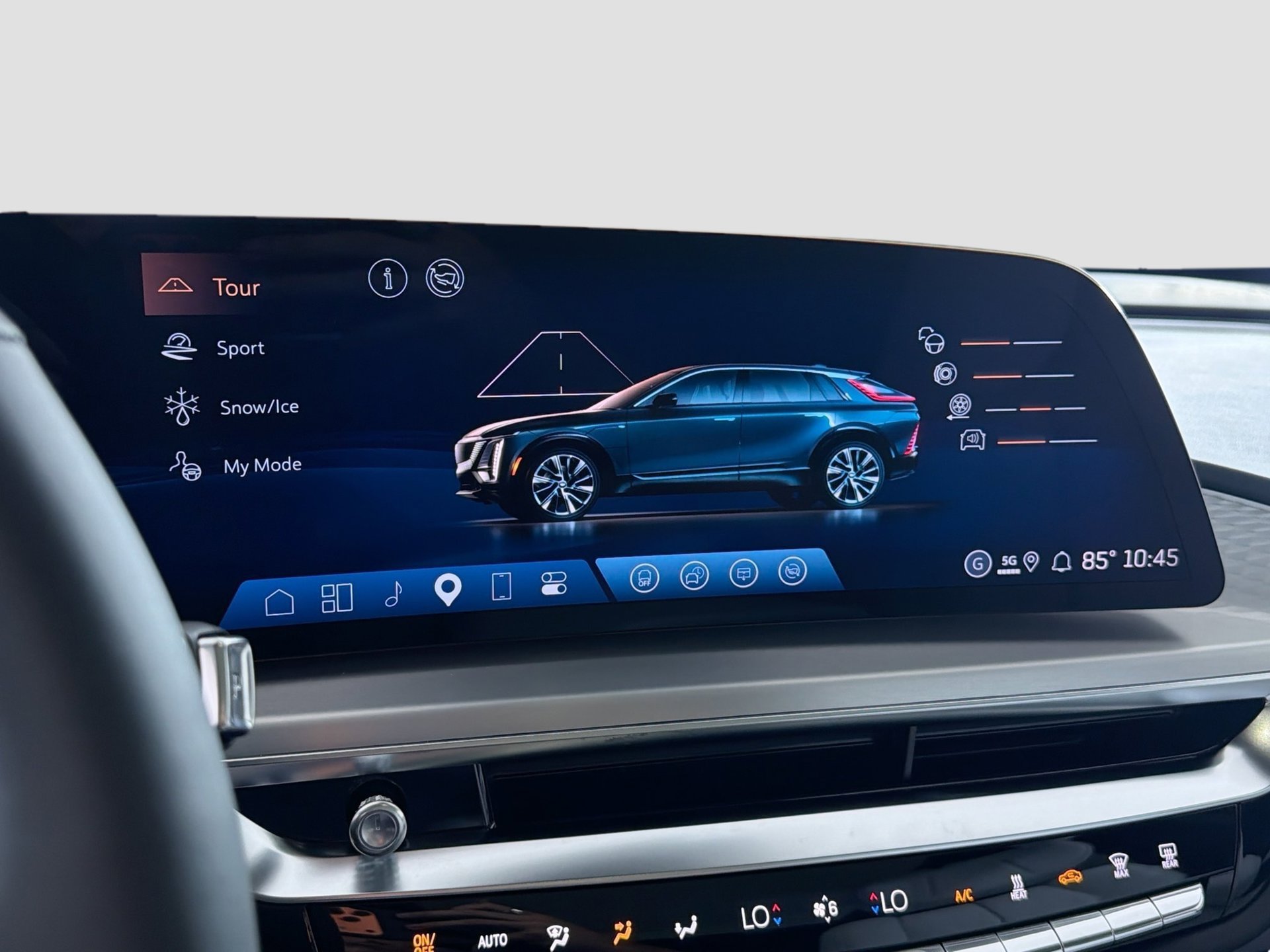 New 2027 Cadillac Lyriq Sport RWD image 28