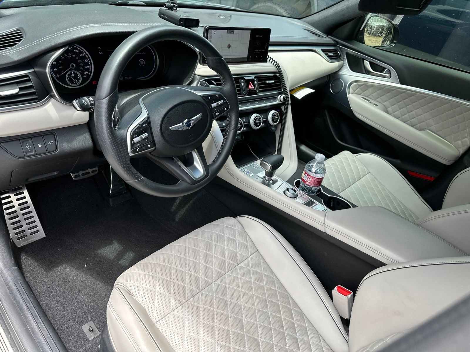 Used 2022 Genesis G70 3.3T RWD image 14
